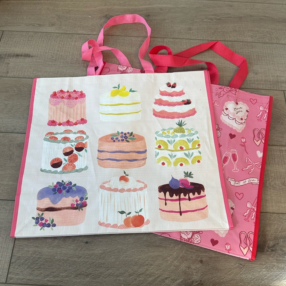Homegoods TJMaxx Marshalls Valentines Day & Cake Print Tote Bags Set of 2 NWOT